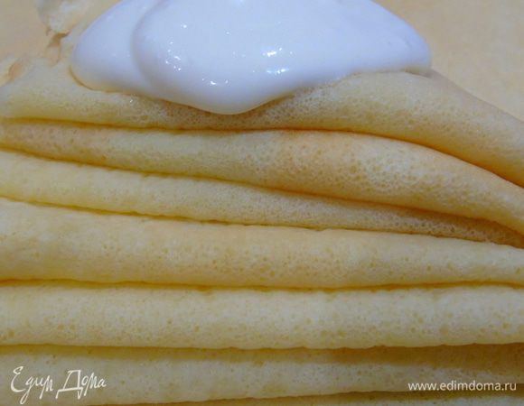 Подаем со сметанкой) Вкусной Масленицы!!!