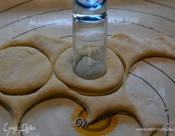 Затем маленькие по центру.
