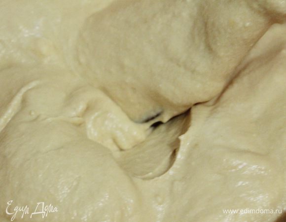 Карамельный мусс готов. Его можно подавать как отдельный десерт, разложив по креманкам.