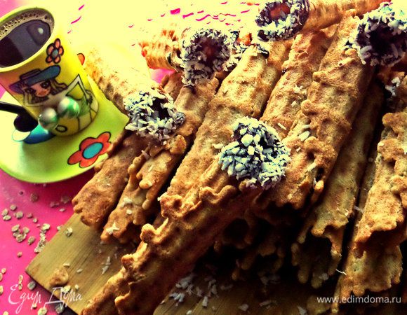 Подаём с кофе.