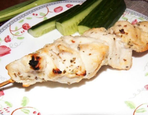 Готовые шашлычки получаются нежными, мягкими и вкусными!
Приятного аппетита!