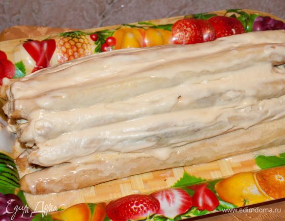 2 (две) трубочки и крем.