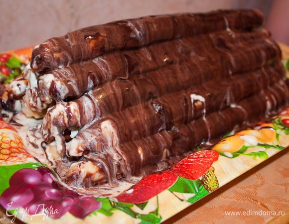 В процессе заливания глазури вы заметите как она быстро застывает. Поэтому нужно делать всё максимально быстро, но и аккуратно :)