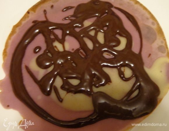 Намазать все блины ганашем. Остудить.
