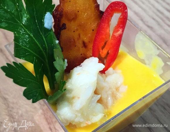 Есть нужно все за один укус, чтобы одновременно почувствовать нежность пюре, хруст чипса, пикантность чили, терпкость руколы и потрясающий вкус краба! Приятного аппетита!