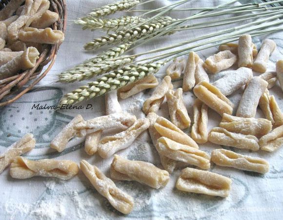 Приготовить пасту. Можно взять любую.
