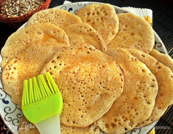 И смазывать им обильно блины.