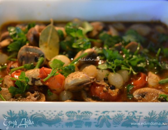 Снять с огня и добавить мелко порезанный укроп, петрушка, соль и лимонную цедру. Дать остыть при комнатной температуре.