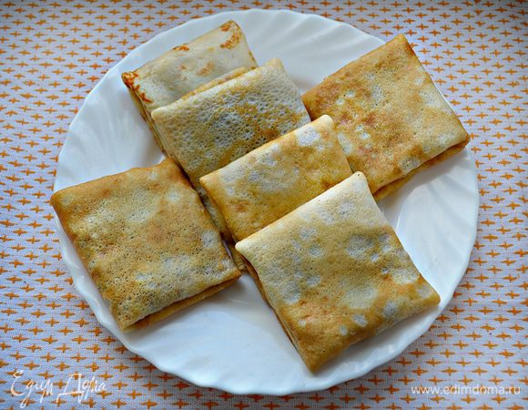 Завернуть блинчики конвертом.