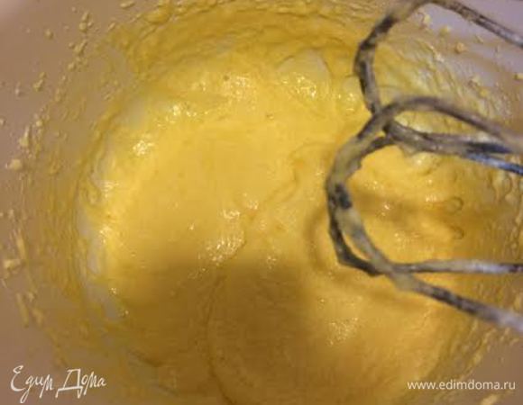 Добавить яйцо и перемешать.