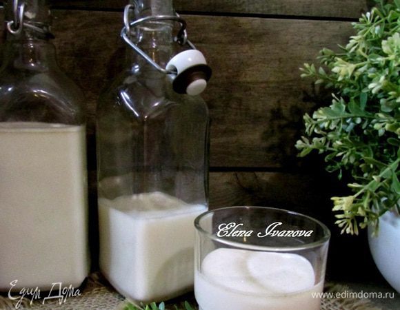 Овсяное молоко готово. Овсяное молоко можно хранить в холодильнике не больше недели.