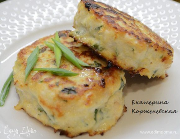 Подавать с любимым гарниром, овощным салатом или соусом. Кто-что любит!