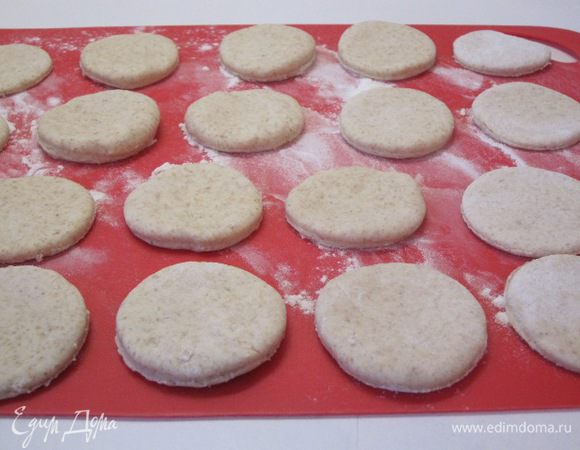 Поставить на расстойку на 30 минут.