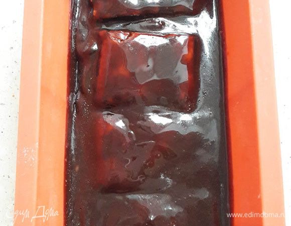 Ставим в холодильник на час или более. Печенье немного разбухнет.