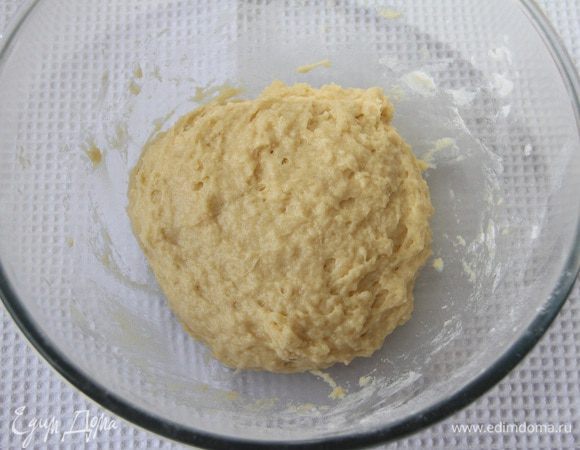 Соединить обе смеси.