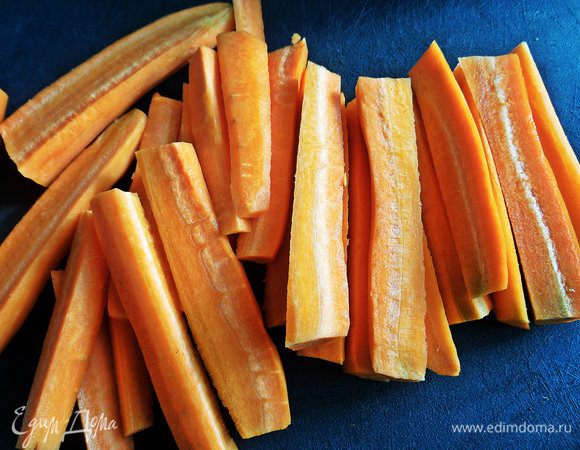 Потом делим на 6 долей каждую половинку.