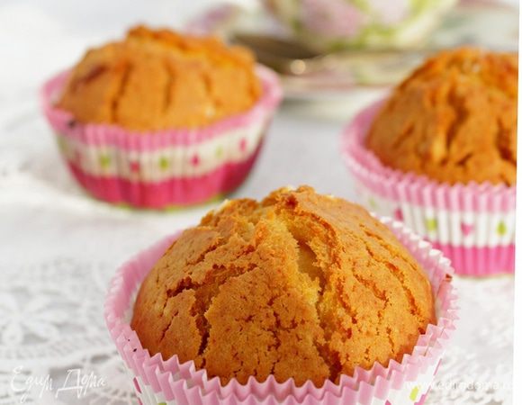 Выпекать кексы при 200°C 20-25 минут. Приятного аппетита!