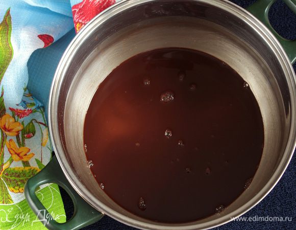 Полученную смесь растворить горячей водой и остудить до комнатной температуры.