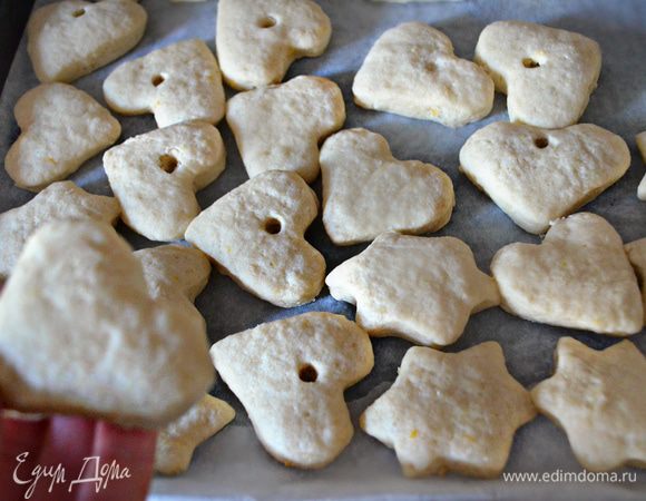 Выпекайте печенье в разогретой до 180°C духовке 10 мин.