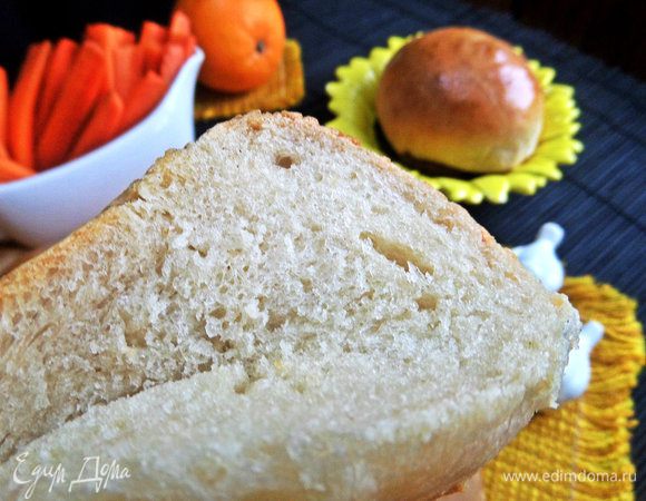 Булочки вышли по моему вкусу идеально: мягкие внутри и сплошная хрустящая корочка со всех сторон!