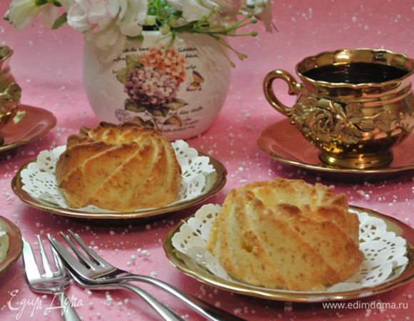 Выпекать 20 минут при 180°C. Остудить, выложить из формочек.