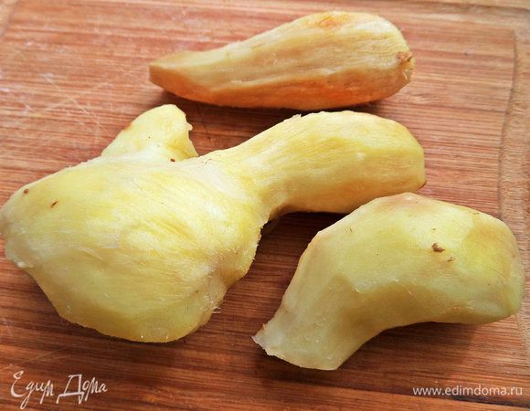 Имбирь почистить, сполоснуть. Вес указан в чистом виде, без кожицы.