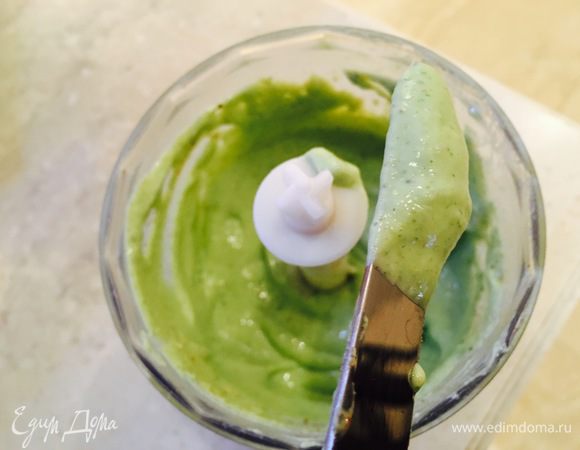 Все, соус готов! Советую попробовать "майонез" без добавок, а потом можете придумывать и всевозможные свои варианты! Очень вкусно и полезно!