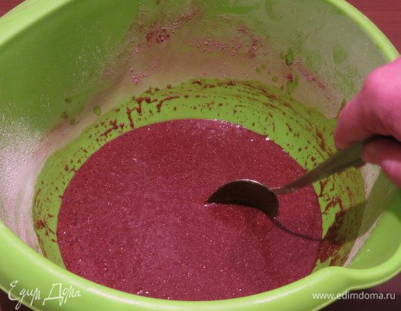 Вливаем жидкость в сухую смесь, даем настоятся 30 минут.