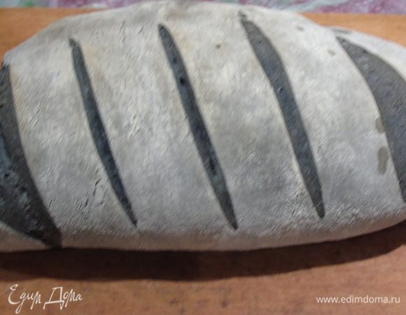 Остывший хлеб достаньте из духовки. 