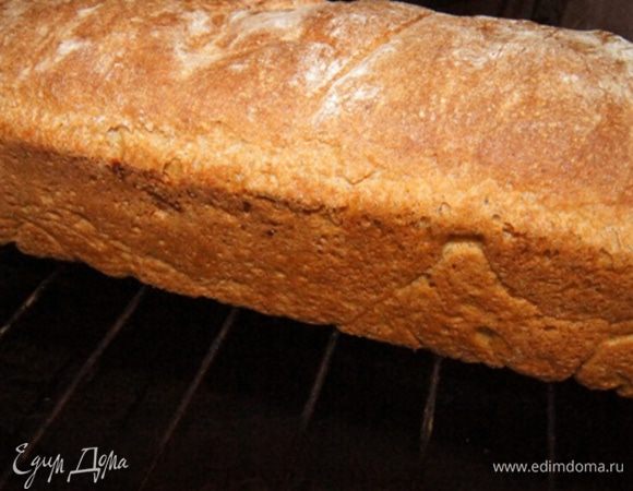 Выпекать хлеб 45-50 минут. Через 20 минут у меня подрумянился и я убавила температуру до 180°C. Следите за хлебом по своей духовке.
