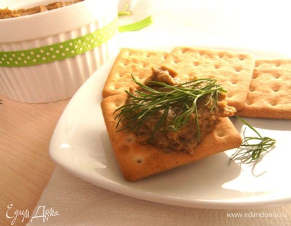 Получилось нежно, вкусно и полезно!
А если еще с хрустящими крекерами подать, то вообще красота!