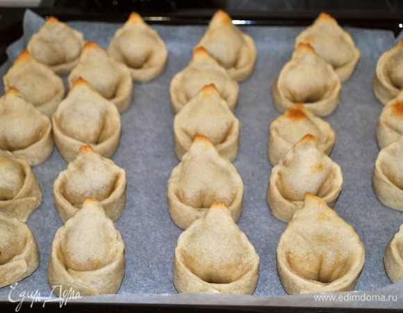 Отправляем в разогретую до 180°С духовку на 20 минут.