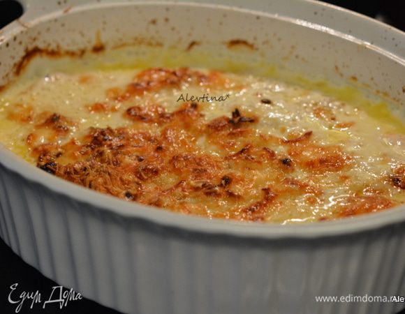 Достать из духовки и дать постоять 15 минут. Разрезаем и подаем к столу. Приятного аппетита.