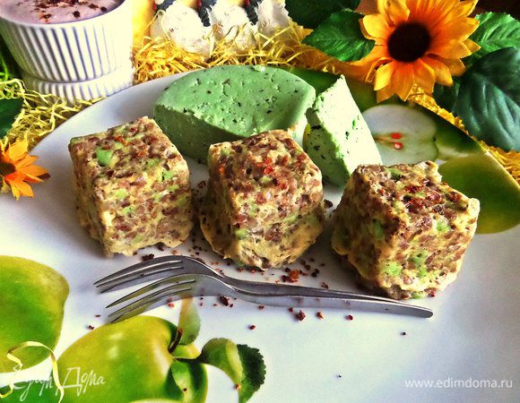 Вынуть, перевернуть на тарелку и продолжать запекать остальные порции. Пока у меня одна формочка, но удобнее иметь 2, конечно!