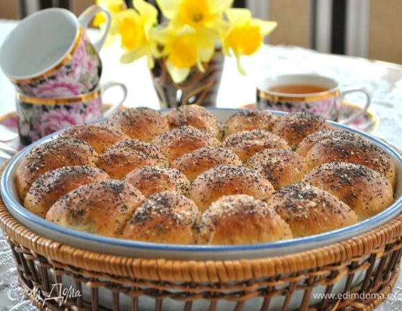 Выпекать в разогретой до 180-200°С духовке 30 минут. Если начнет гореть верх, накрыть пергаментом.