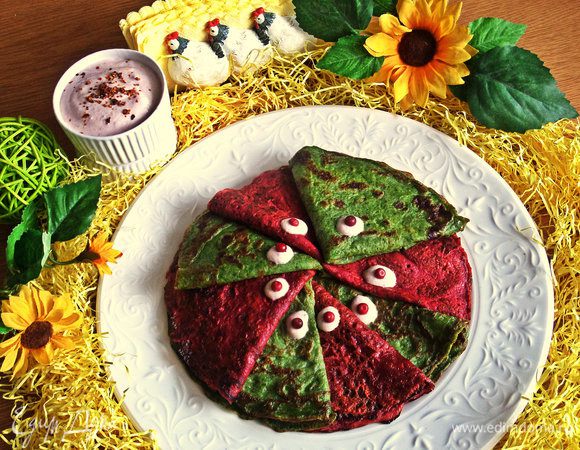 Из данного теста получится 13-14 небольших блинов. Угощаемся))