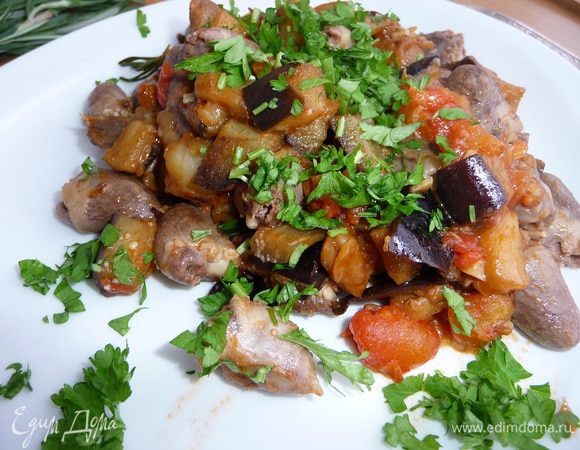 Добавить зелень. Блюдо готово.