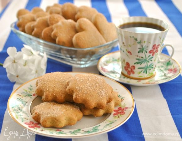 Печенье получается ароматное, мягкое и в тоже время тягучее. Раньше я такого печенья не пробовала, поэтому трудно описать или привести сравнение.