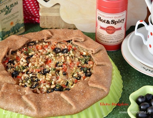 Ароматная пшенично-ржаная постная галета готова. Дать немного остыть, нарезать на порции и подавать.
Угощайтесь!