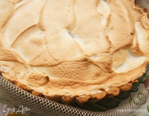 Подрумянить белки около 4-5 минут на верхнем уровне духовки.
Пирог остудить около часа. В холодном виде, он мне понравился больше, хотя и в теплом был хорош.