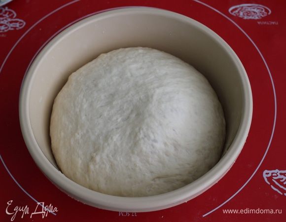 Тесто должно увеличиться в два раза.