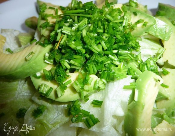 Лук измельчить.