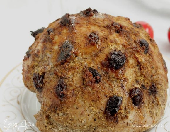 Готовность проверить, проткнув кусок в центре, должен выделяться прозрачный сок. 