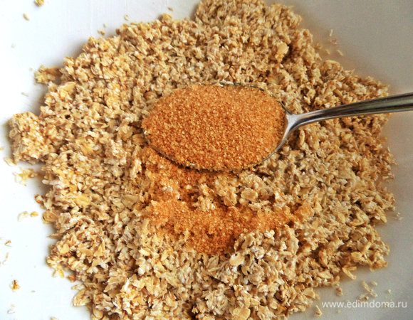 Добавляем сахар или мед (можно и без них). Ваниль тоже.