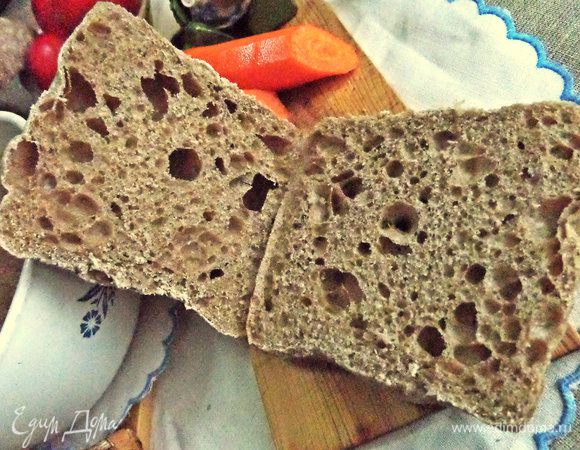 Подаем,например,на ржаной чиабатте (покупная, рядом пекут).