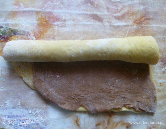 Сворачиваем в рулет.