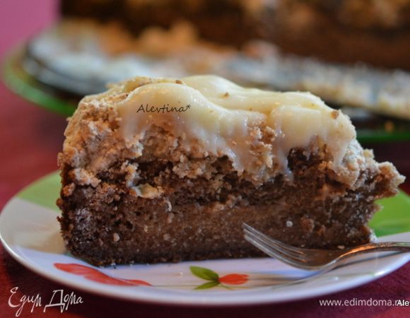 Готовому тесту дать ость. 
Приготовить глазурь, смешав перечисленные ингредиенты. вылить поверх остывшего кекса. Разрезаем и подаем к столу. 
(у меня глазурь с добавлением сливочного сыра).