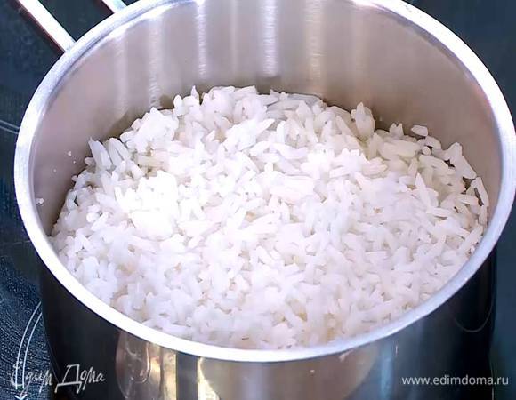 Рис отварить согласно инструкции на упаковке.