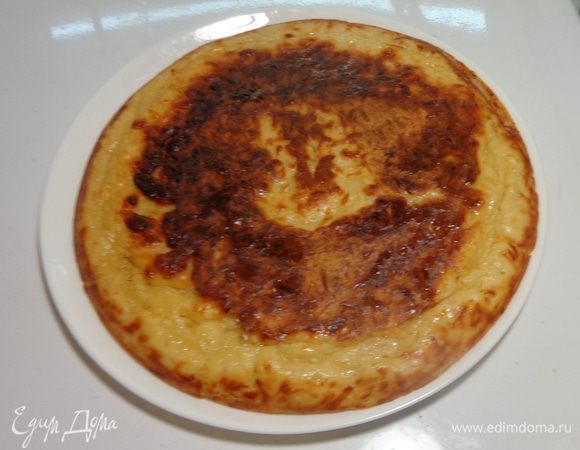 Подавать с пылу-жару с томатным соком, сметаной или кефиром.