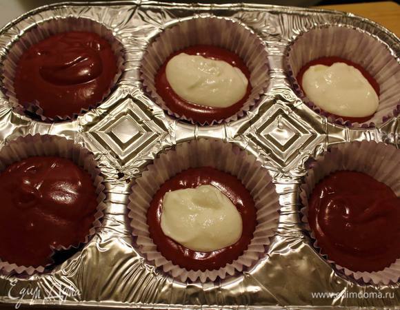 Второй вариант — крем из рикотты.